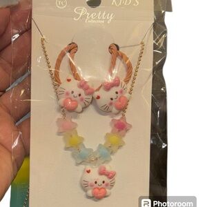 💞- Kitty hair accessories‎ and necklace